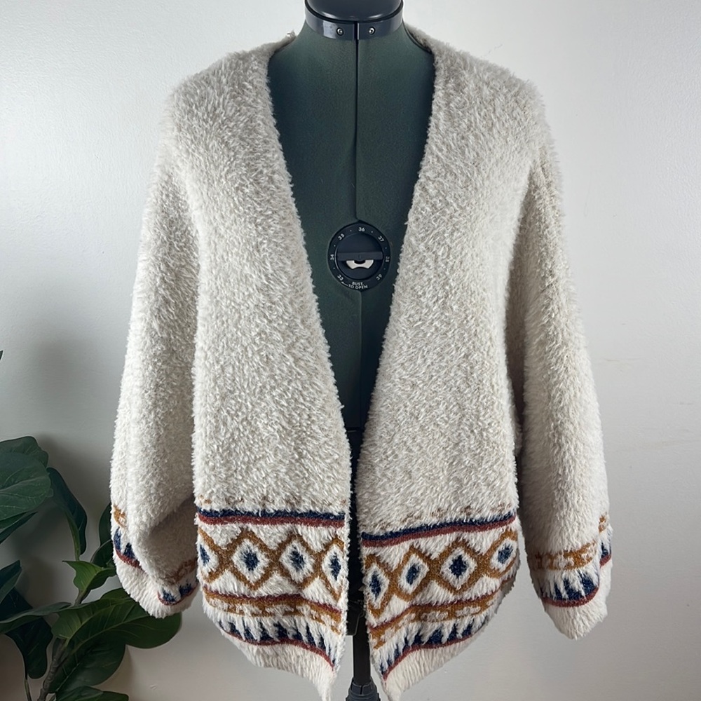 Sweet & Sinful boho eyelash cardigan sz.L